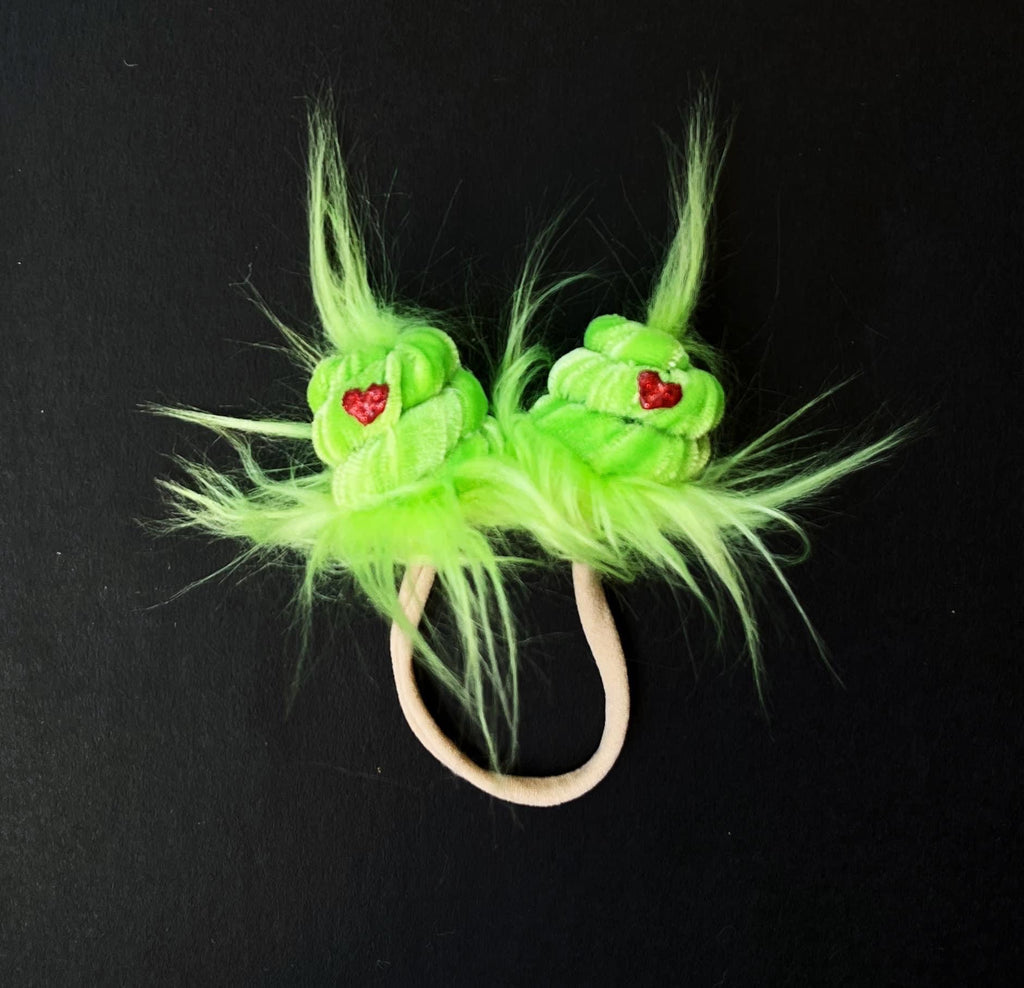 Grinch Accessories for Chelsea